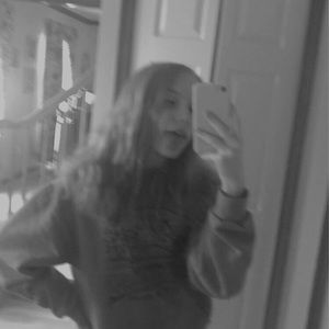 Meet your Posher, Ella